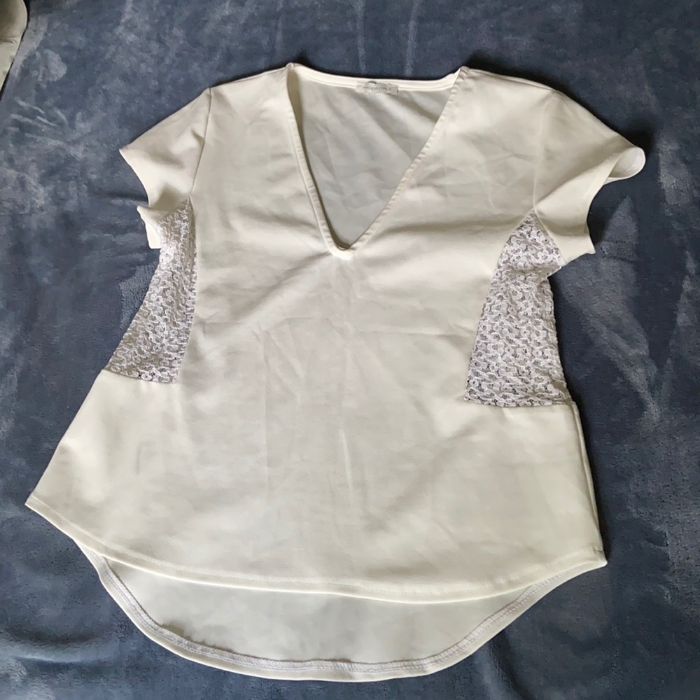 MADE IN ITALY Cool detail off-white top